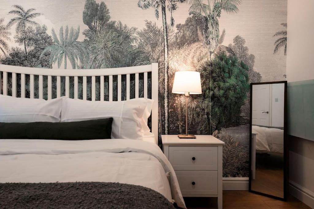 Holiday Home 2Br L 2Ba With Patio-Sleep 6 London Bagian luar foto